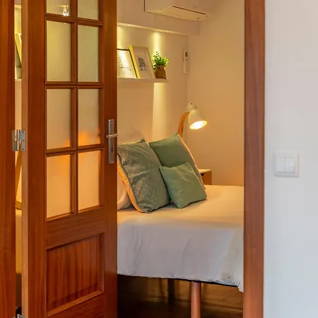 Apartment Superb Overlooking Graca In Lisbon