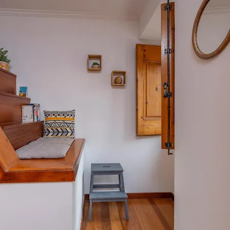 Apartment Superb Overlooking Graca In Lisbon