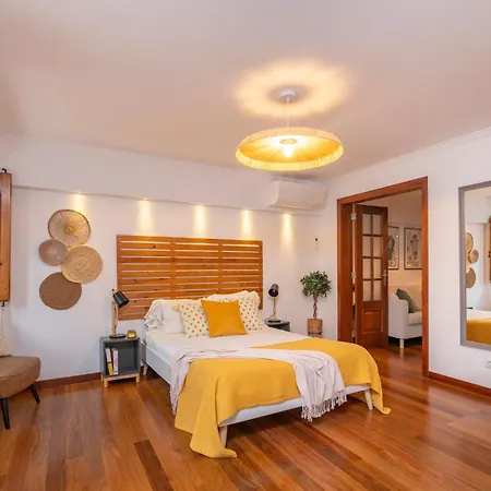 Apartment Superb Overlooking Graca In Lisbon